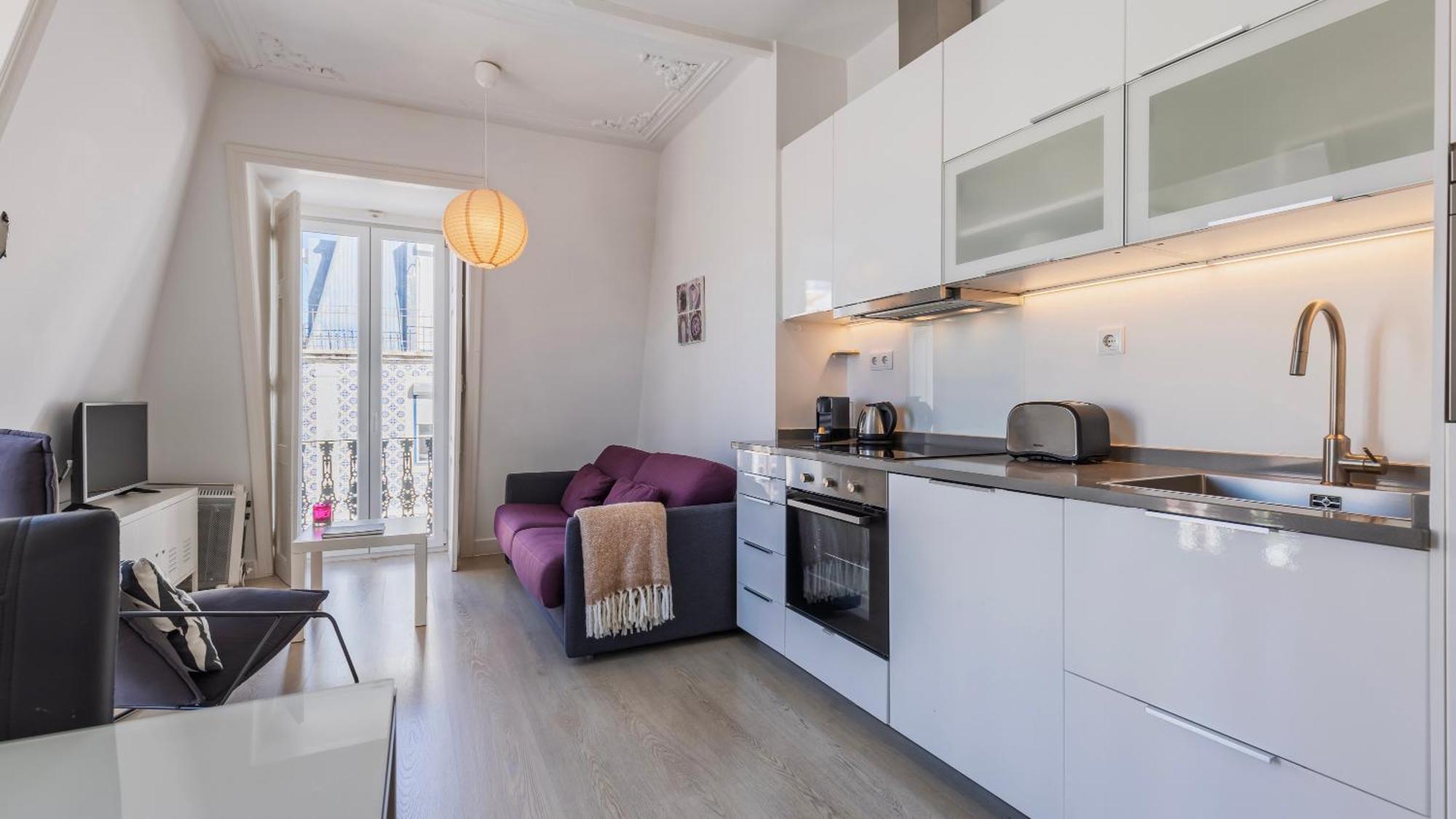 Classic Topfloor Apartment By Lovelystay Lisbona Esterno foto