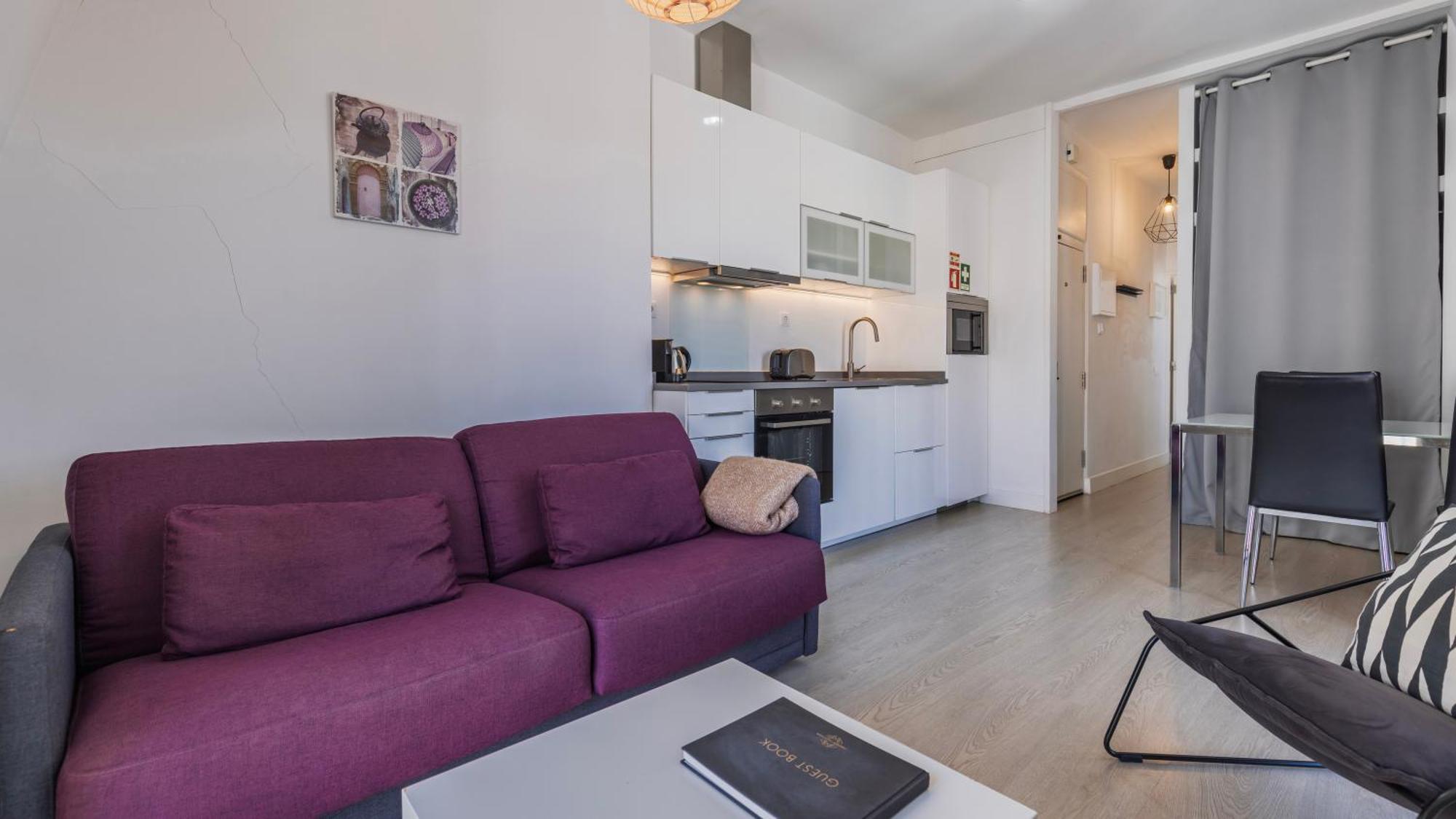 Classic Topfloor Apartment By Lovelystay Lisbona Esterno foto